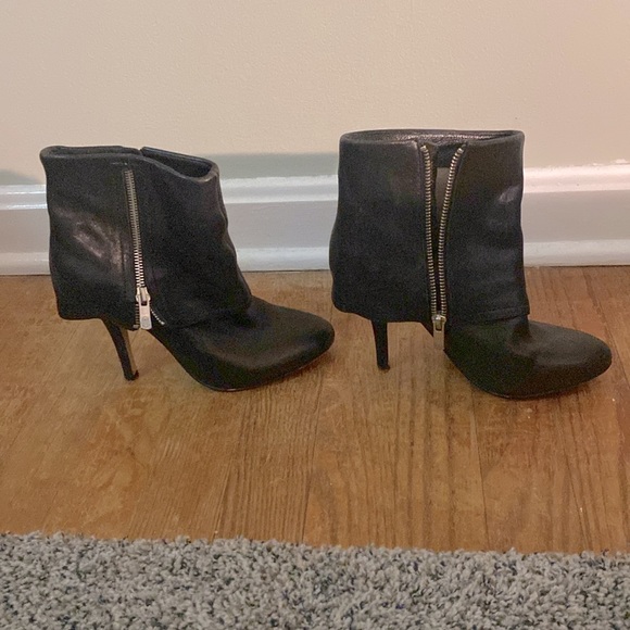 Vince Camuto fold over heeled booties - Picture 3 of 8